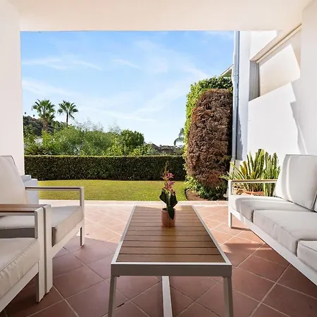 Ground Floor With Garden In The Arqueros Development * Benahavís