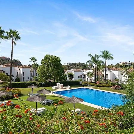 Apartament Ground Floor With Garden In The Arqueros Development *