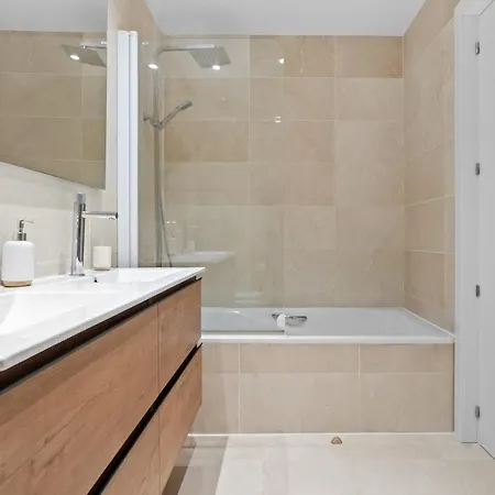 Ground Floor With Garden In The Arqueros Development Apartament Benahavís