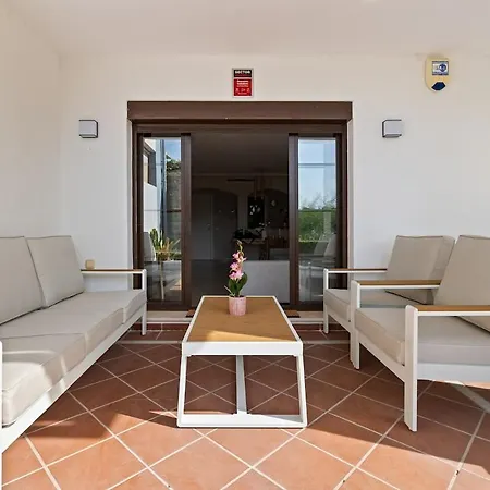 Ground Floor With Garden In The Arqueros Development Apartament Benahavís